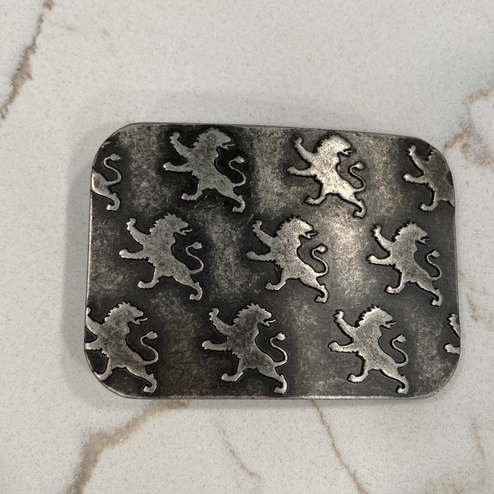 Lion belt buckle